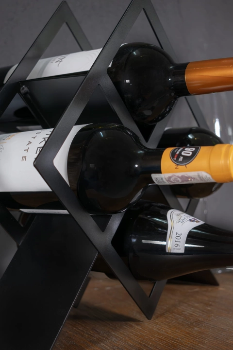 Metalowy stojak na wino Loft Nero