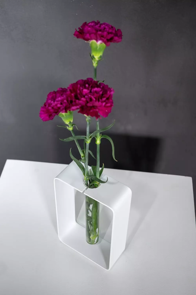 Nowoczesny wazon Linea