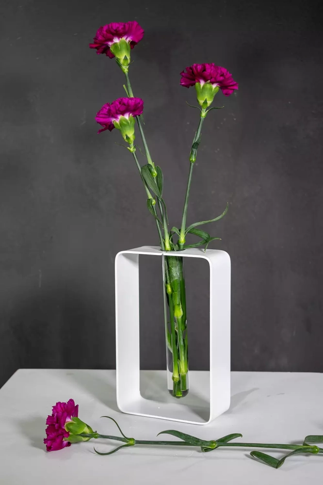 Nowoczesny wazon Linea