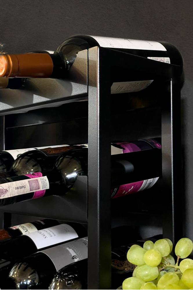 Metalowy stojak na wino Ribera 12