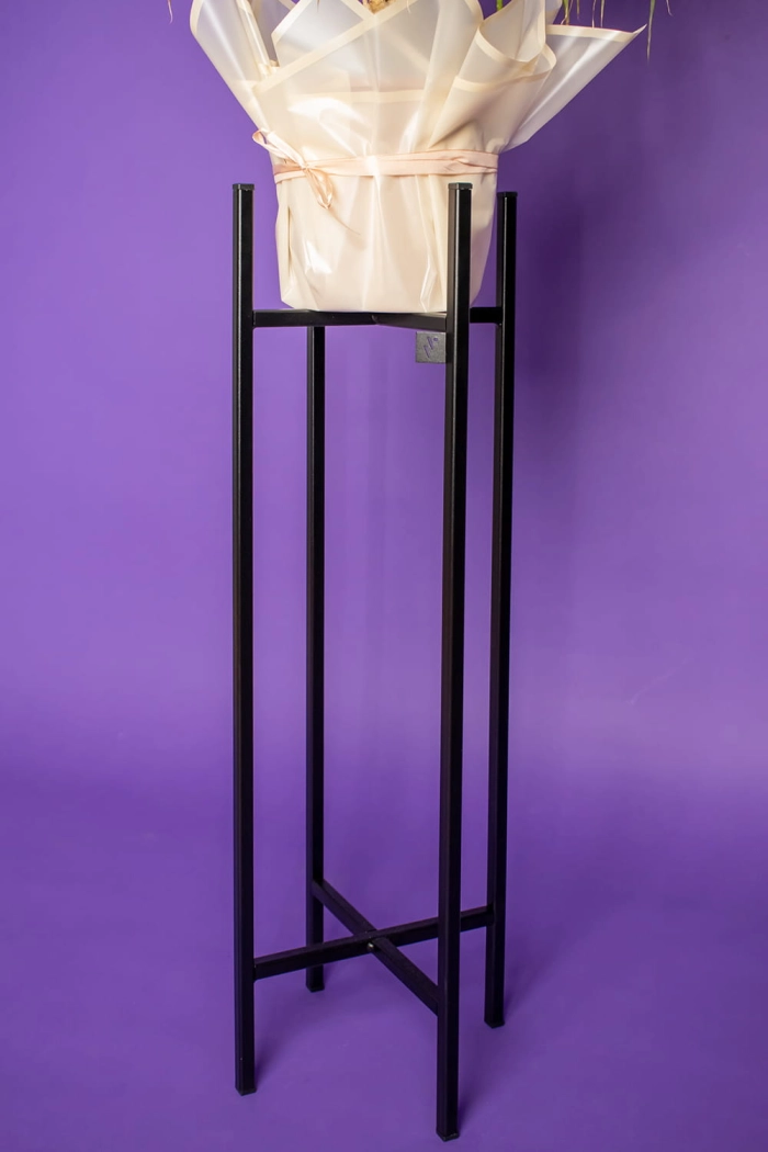 Metalowy kwietnik klasyczny 80 cm